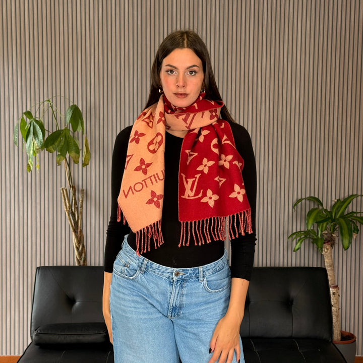 Louis Vuitton Essential Scarf M79502