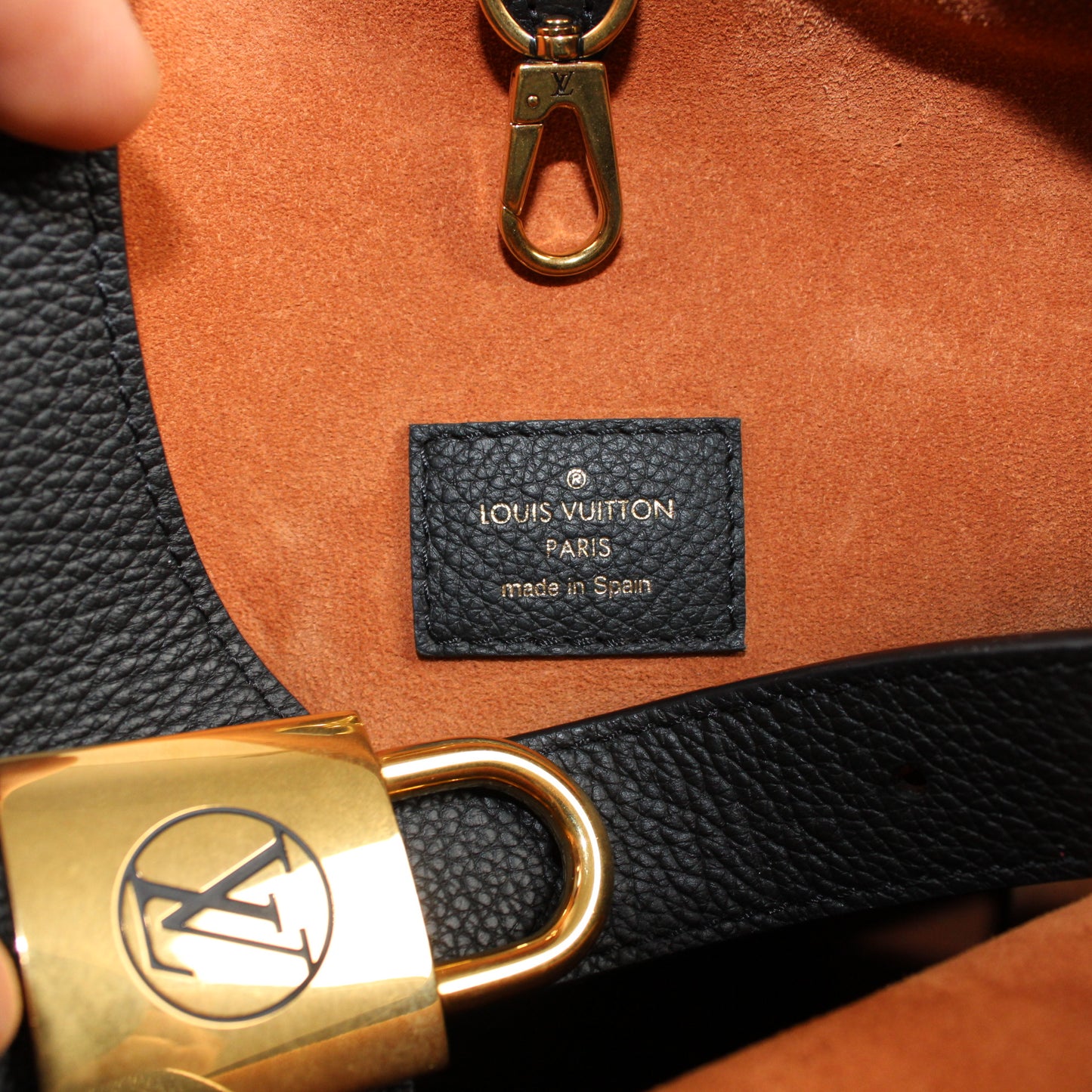 Louis Vuitton Key Hobo MM
