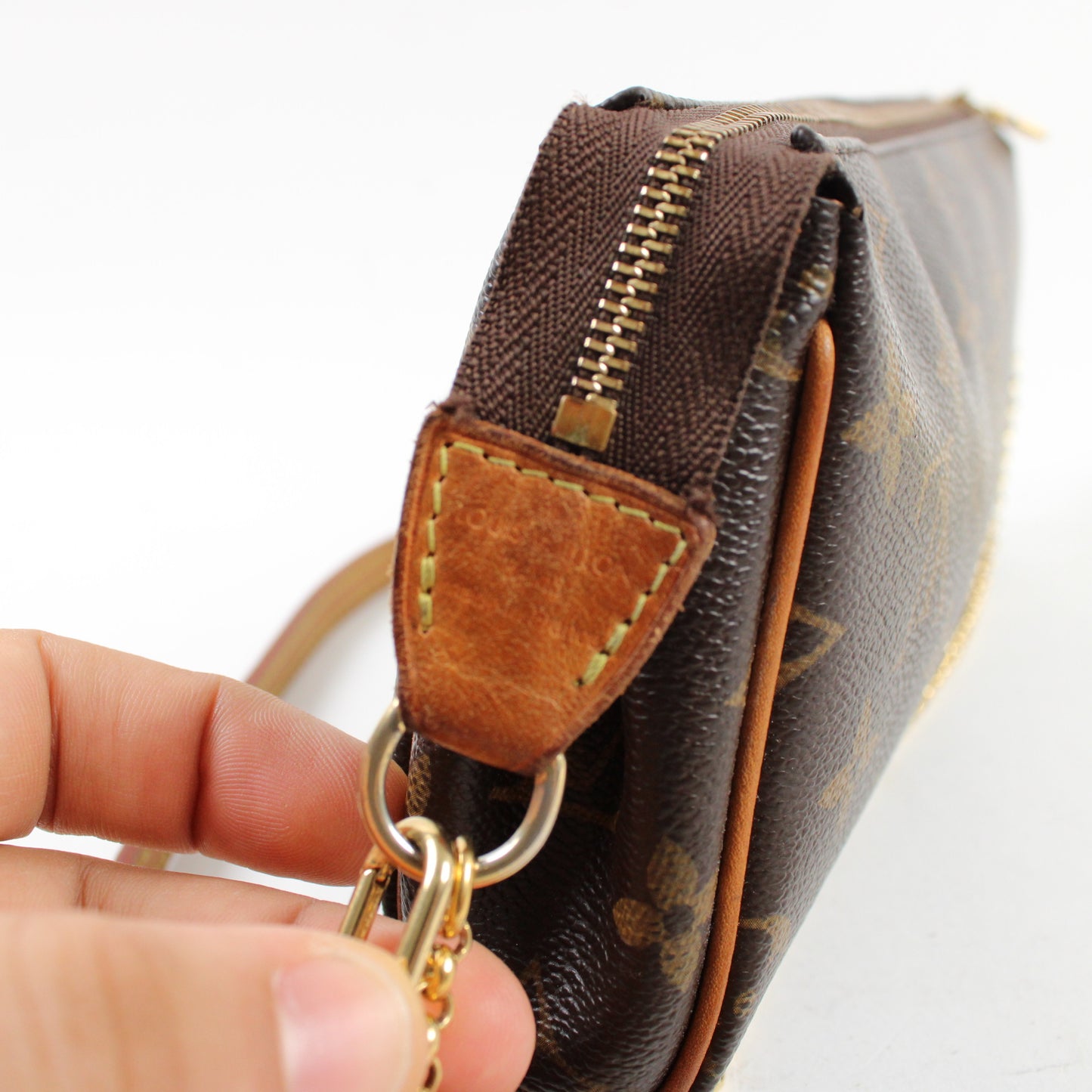 Louis Vuitton Pochette Eva In Monogram