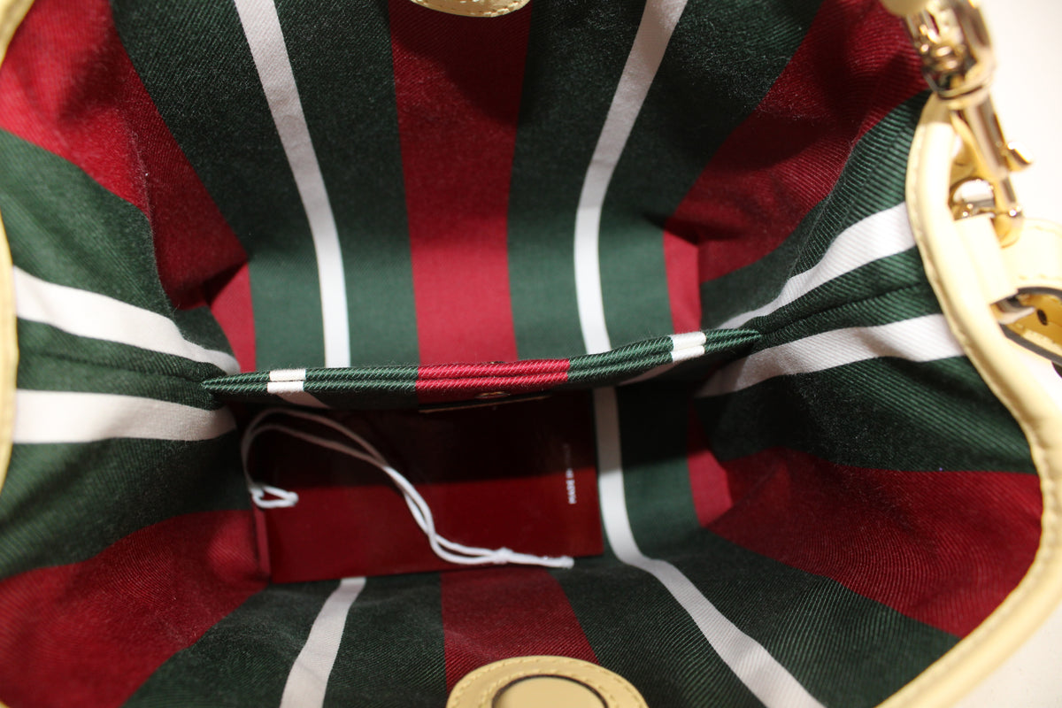 Gucci Borsa A Secchiello GG Emblem Piccola