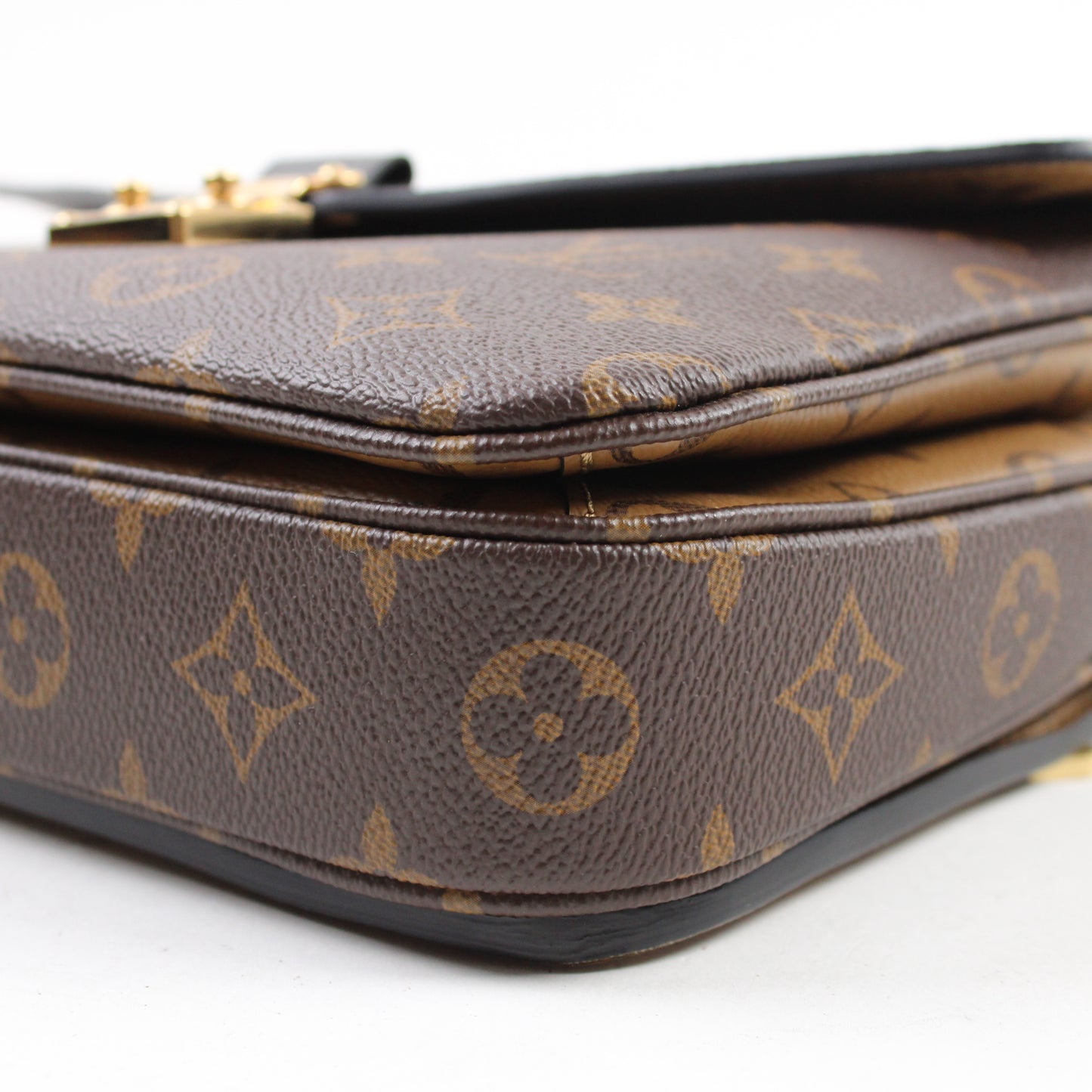 Louis Vuitton Pochette Mètis Canvas Reverse