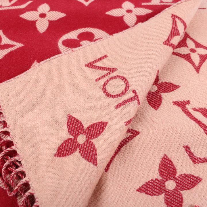 Louis Vuitton Essential Scarf M79502