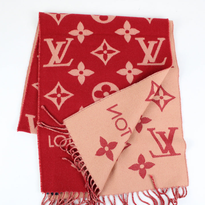 Louis Vuitton Essential Scarf M79502