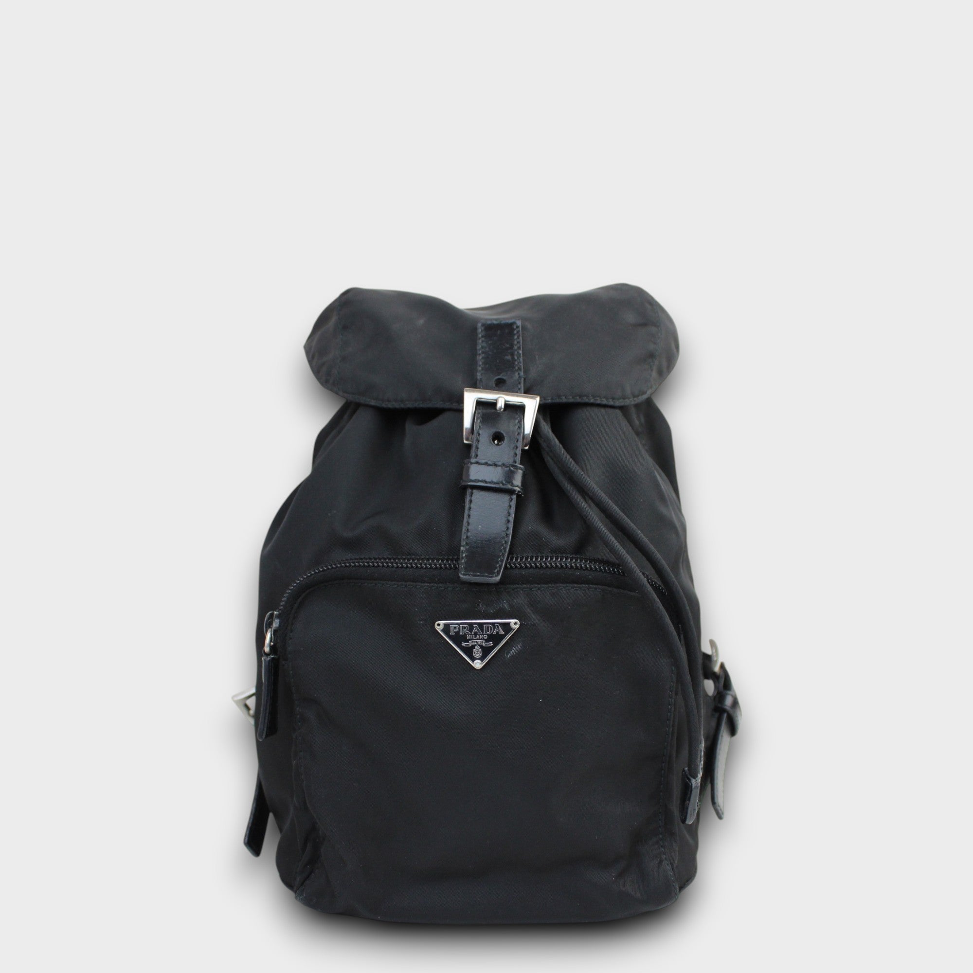 Prada Vela Drawstring Zaino – Luxrieme Prada Vela Drawstring Zaino – Luxrieme