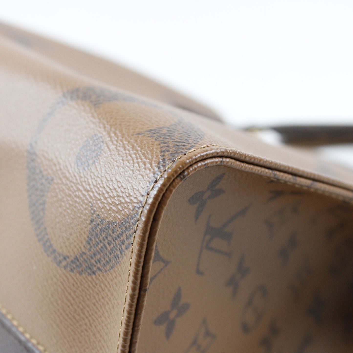 Louis Vuitton On The Go MM