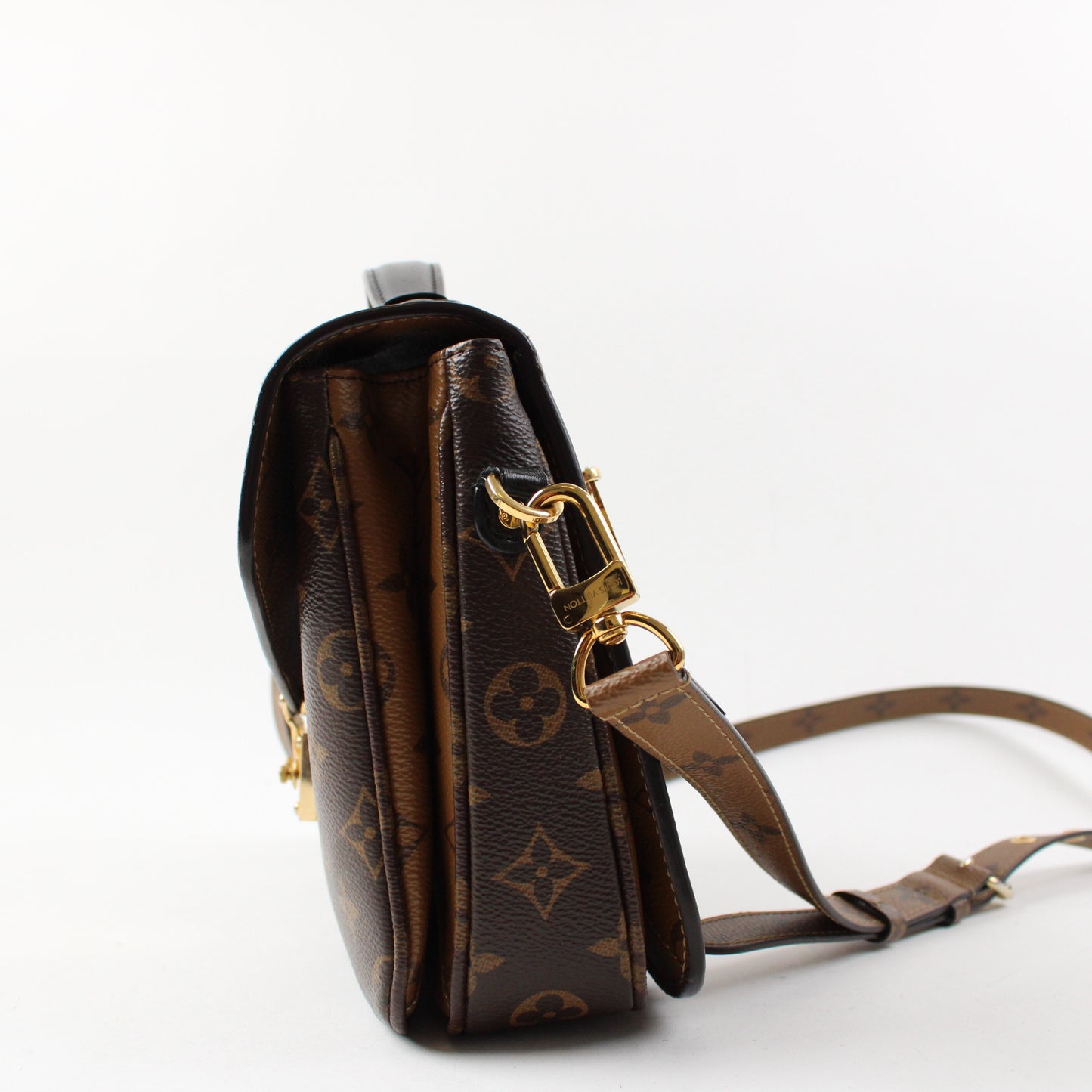 Louis Vuitton Pochette Metis Reverse