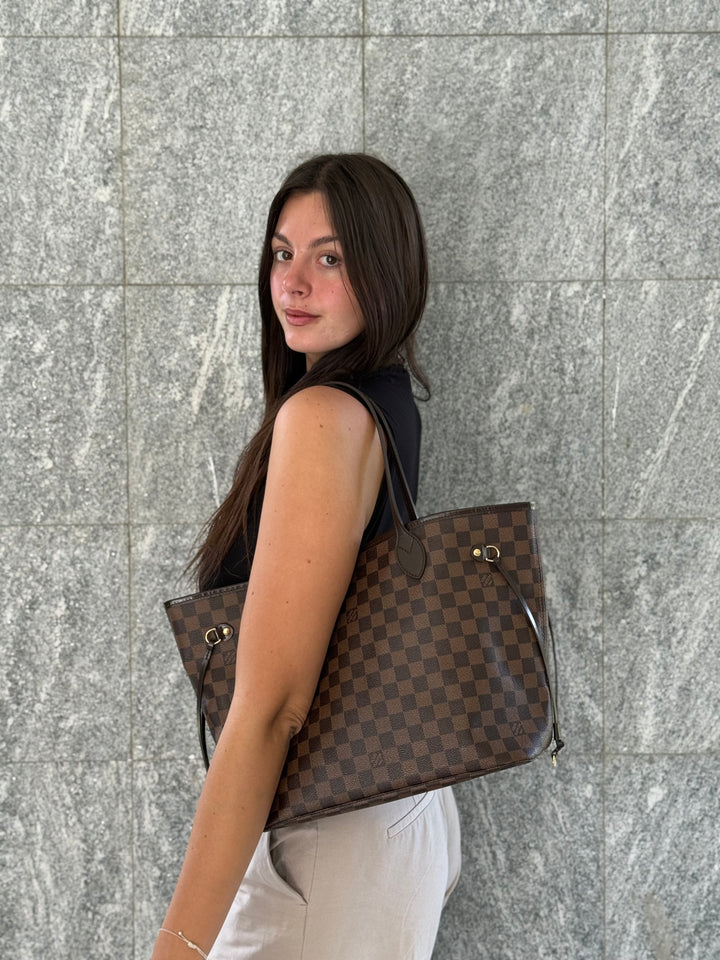 Louis Vuitton Neverfull MM In Damier Canvas