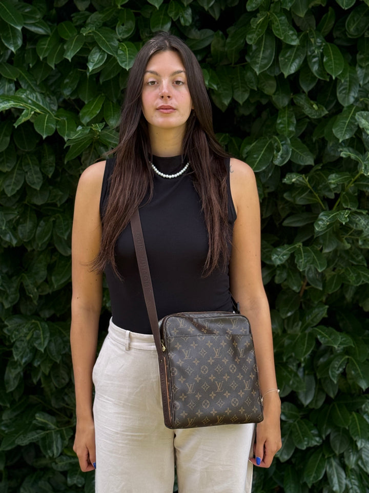 Louis Vuitton Beaubourd shoulder bag