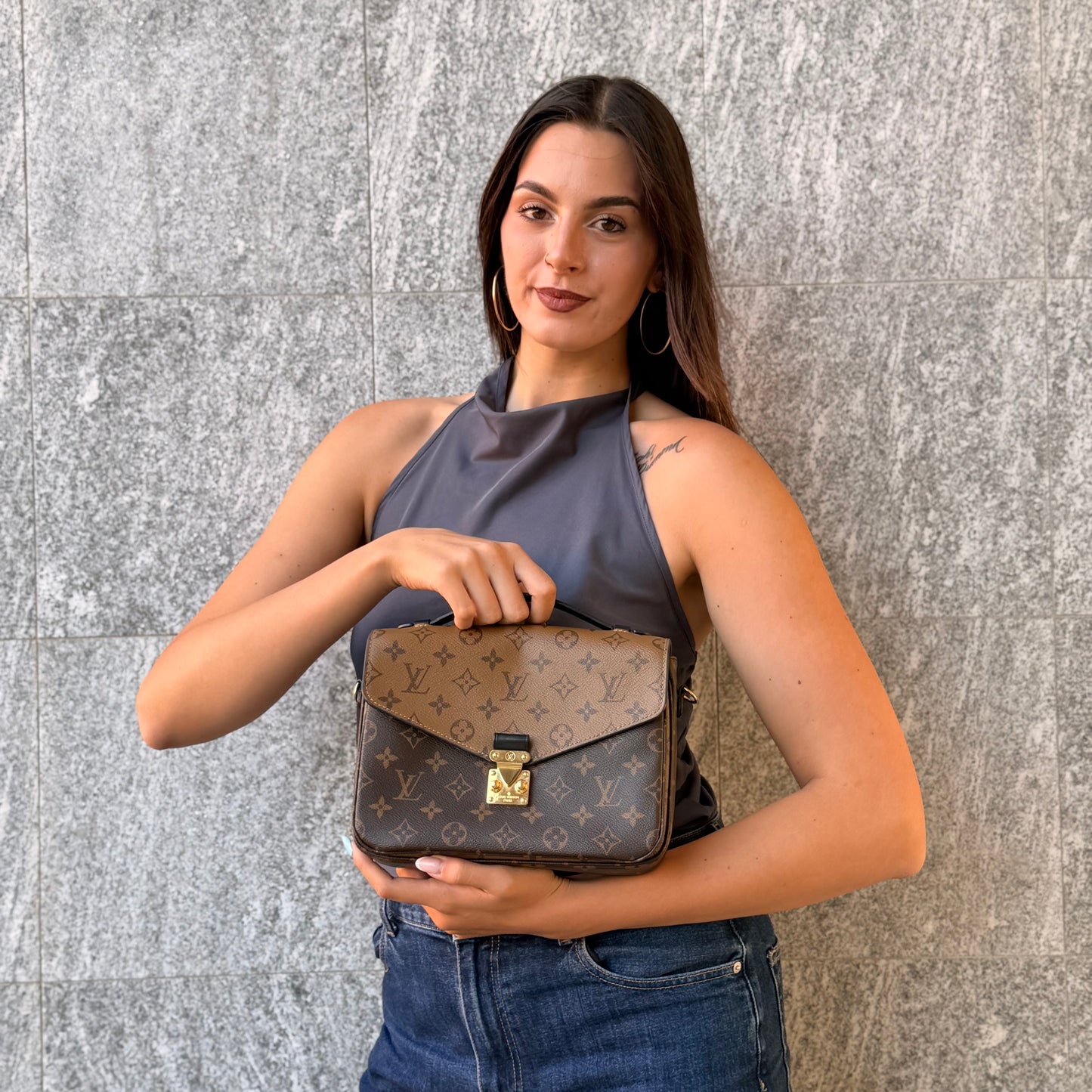 Louis Vuitton Pochette Métis Reverse