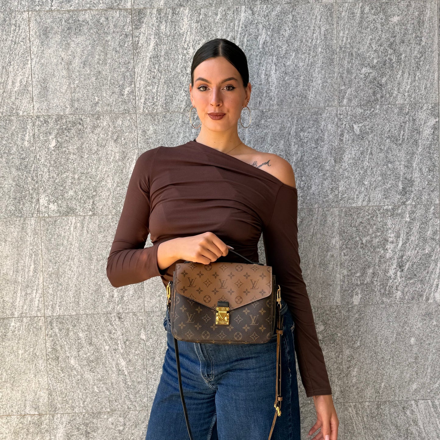 Louis Vuitton Pochette Mètis Reverse