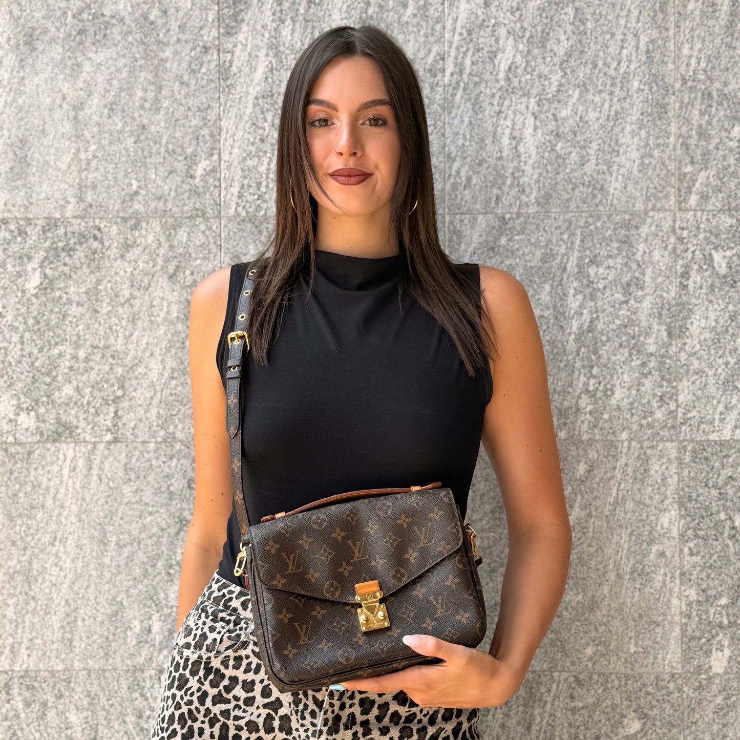 Louis Vuitton Pochette Metis Monogram