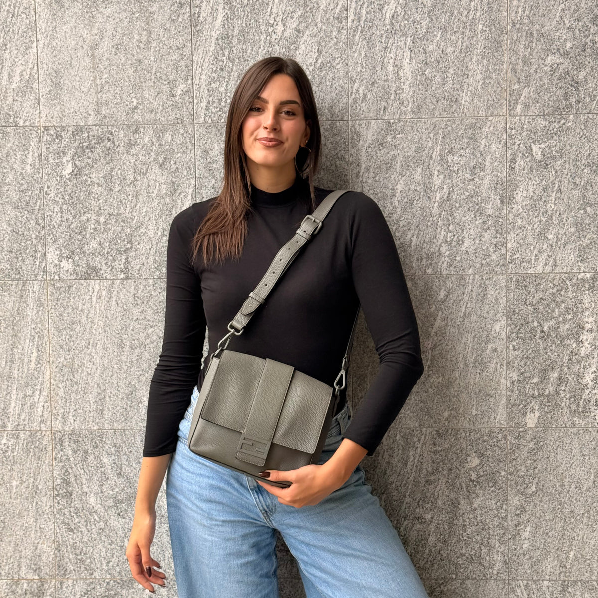 Fendi Baguette Messenger Media