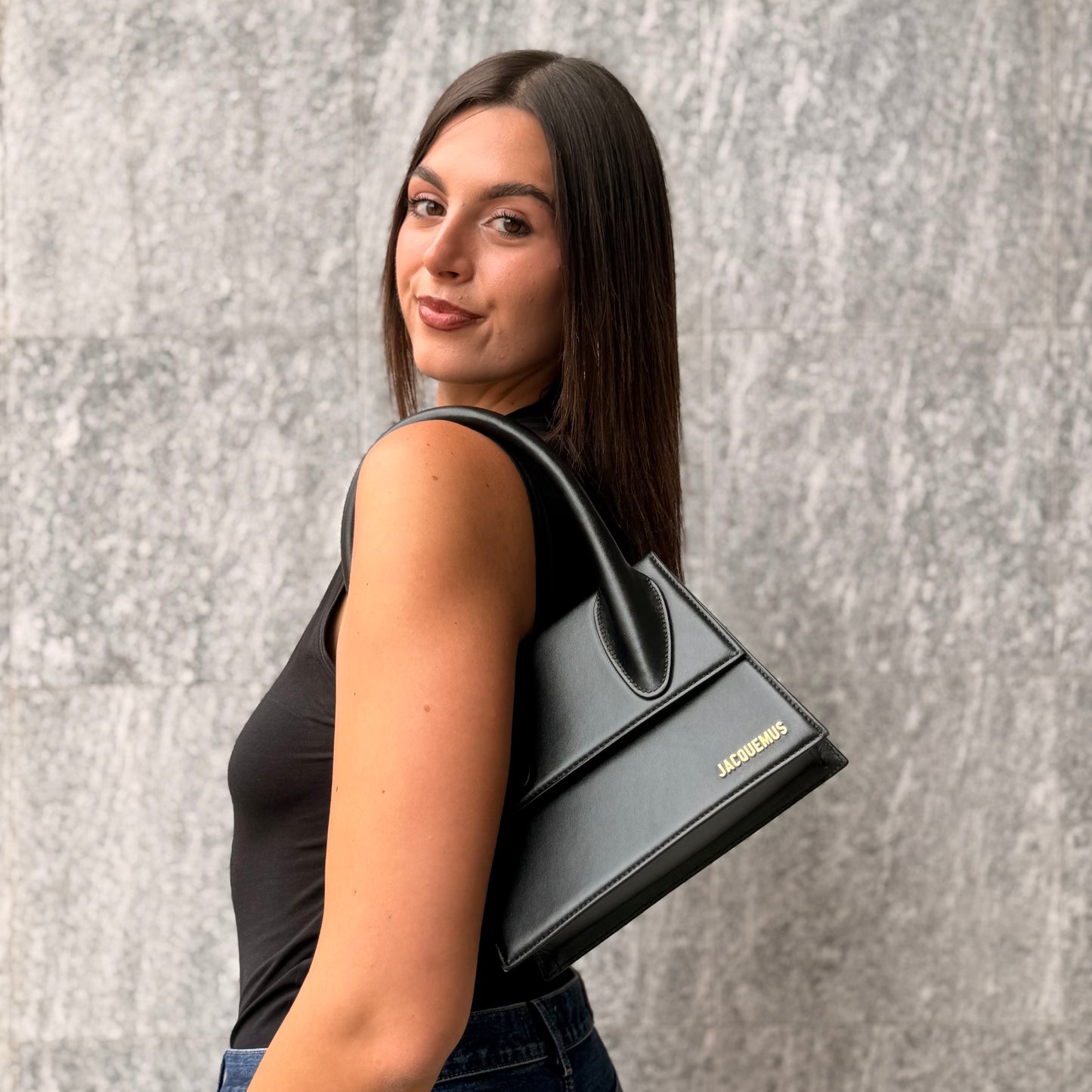 Jacquemus Le Grand Chiquito