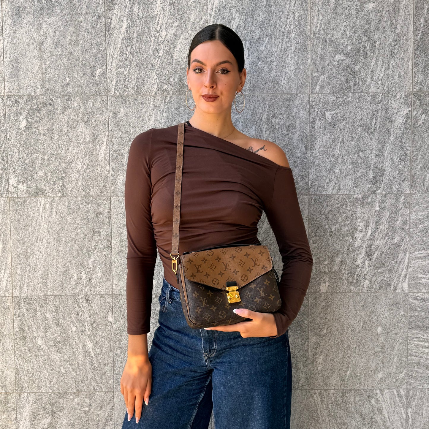 Louis Vuitton Pochette Mètis Reverse