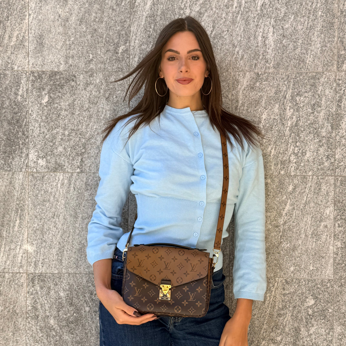 Louis Vuitton Pochette Metis Reverse