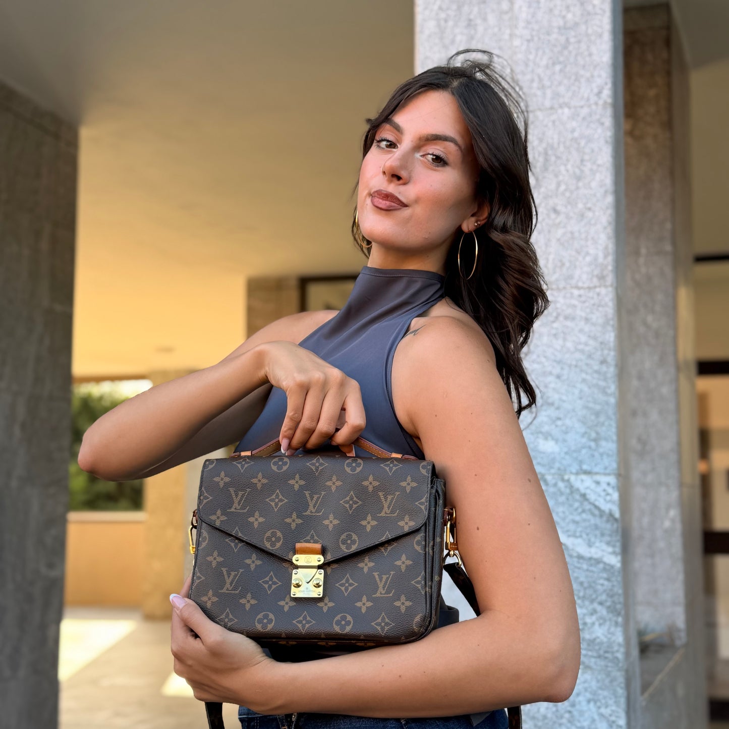 Louis Vuitton Pochette Mètis Monogram