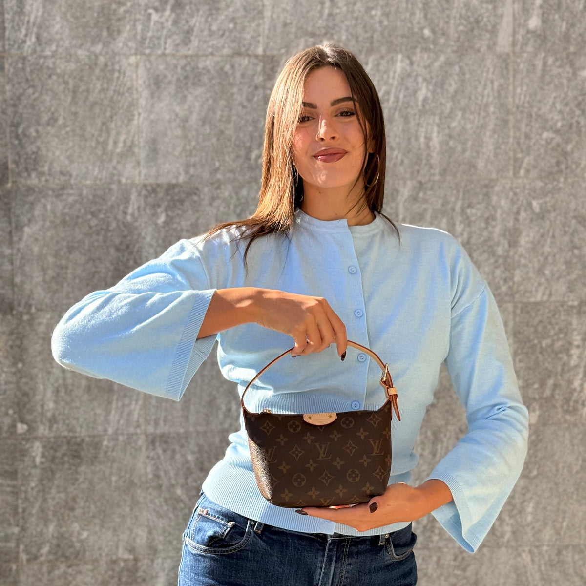 Louis Vuitton Pochette Hills
