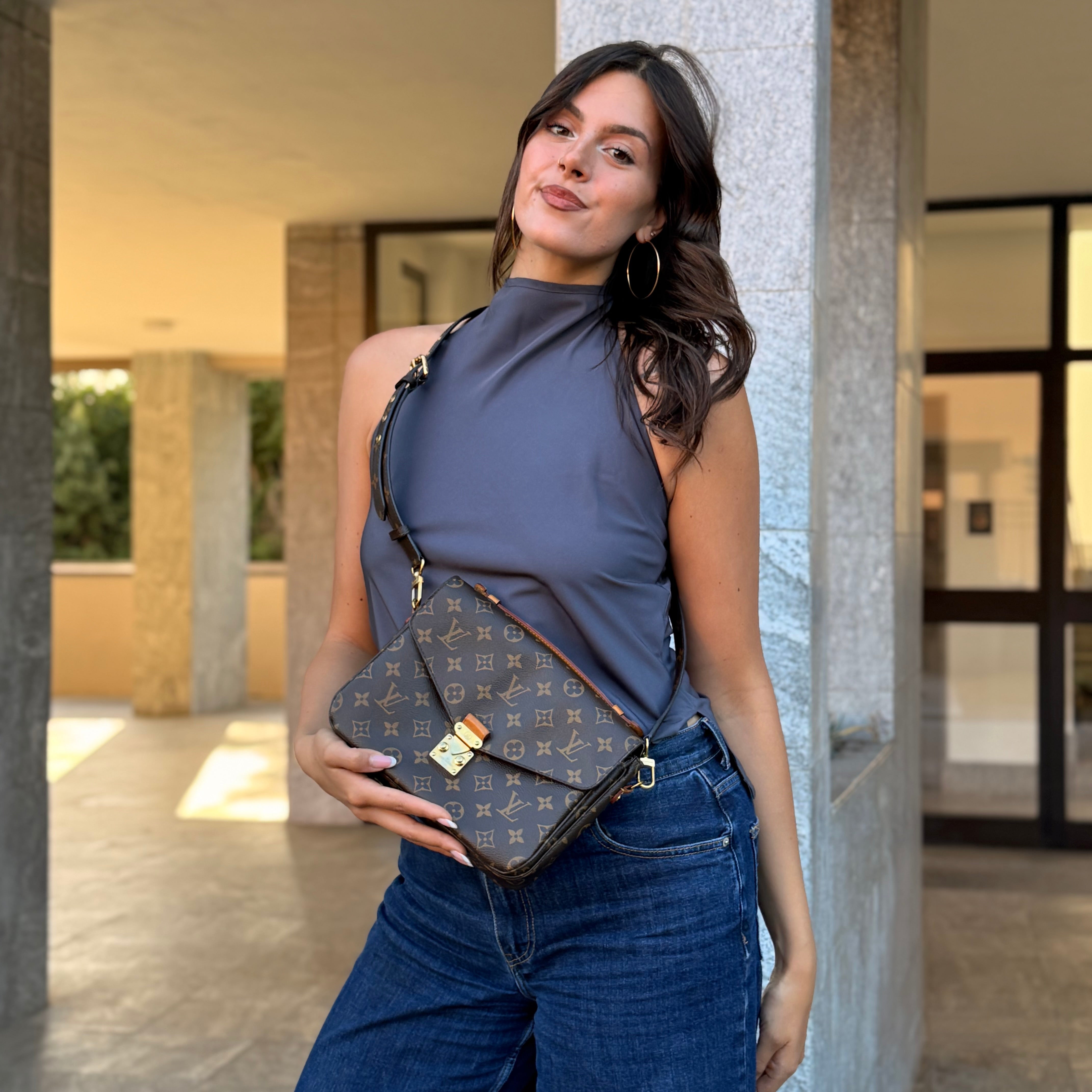 Louis Vuitton Pochette Mètis Monogram