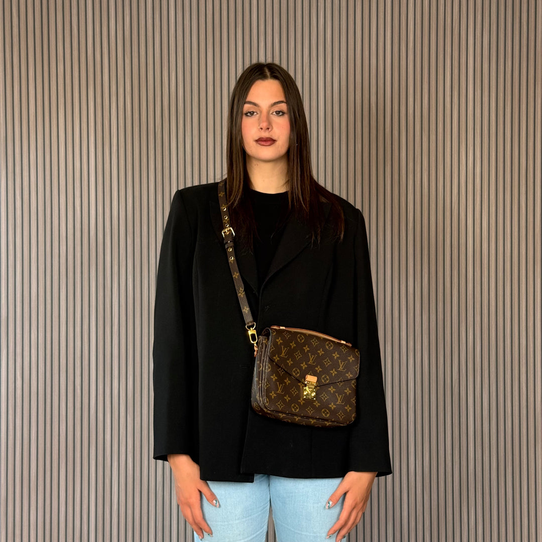 Louis Vuitton Pochette Metis