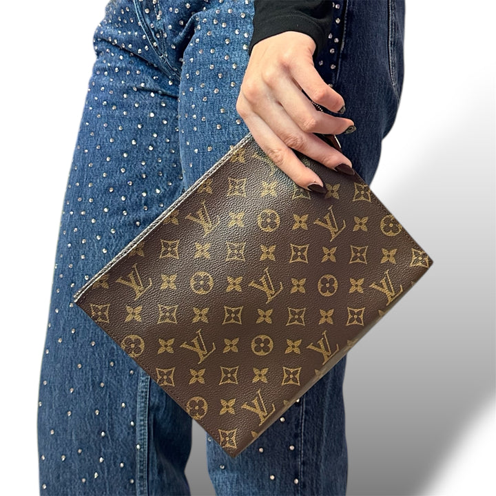 Louis Vuitton Pochette Toilette 26