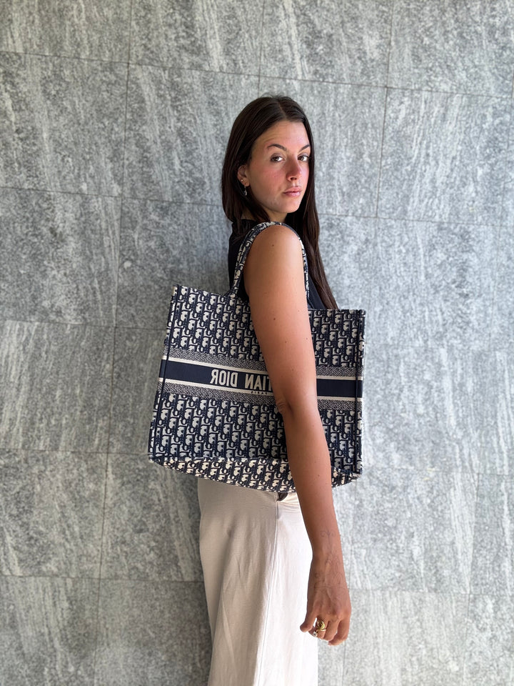 Christian Dior Booktote Grande