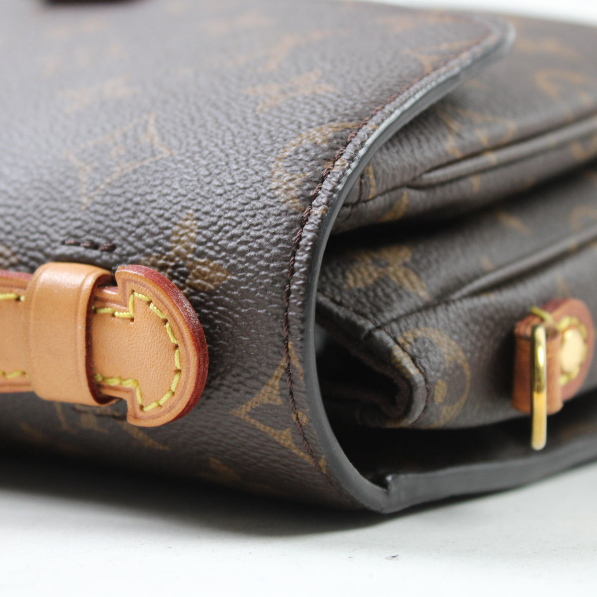 Louis Vuitton Pochette Métis Monogram