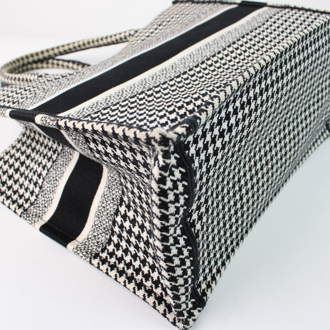 Christian Dior Booktote Media