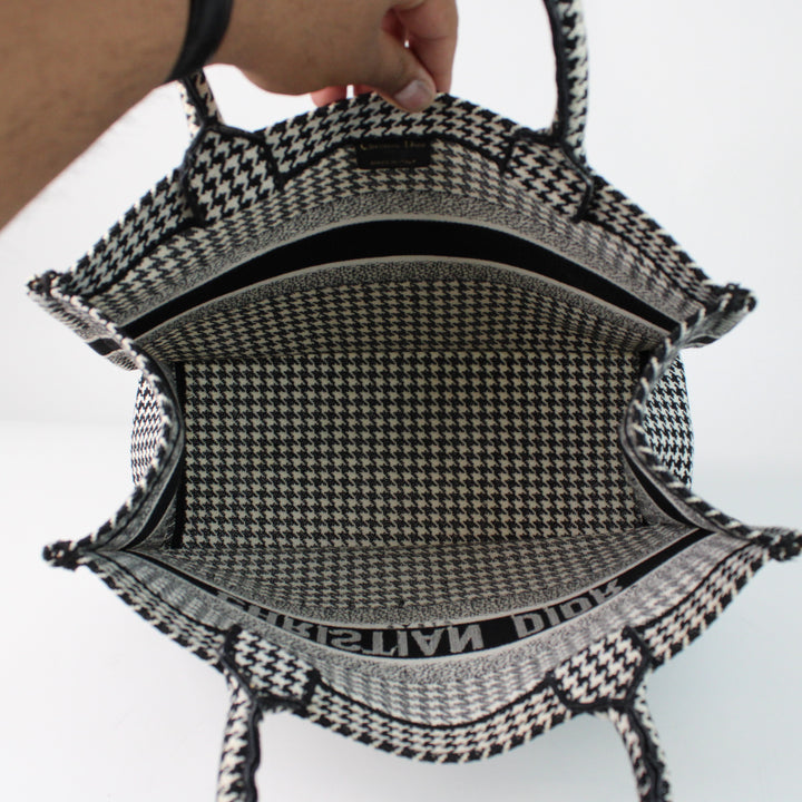 Christian Dior Booktote Media