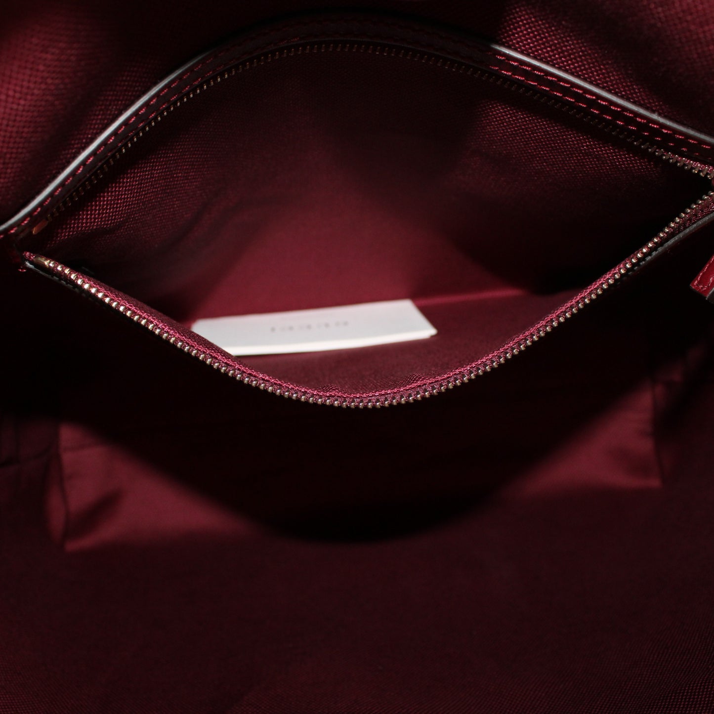Gucci GG Emblem Media