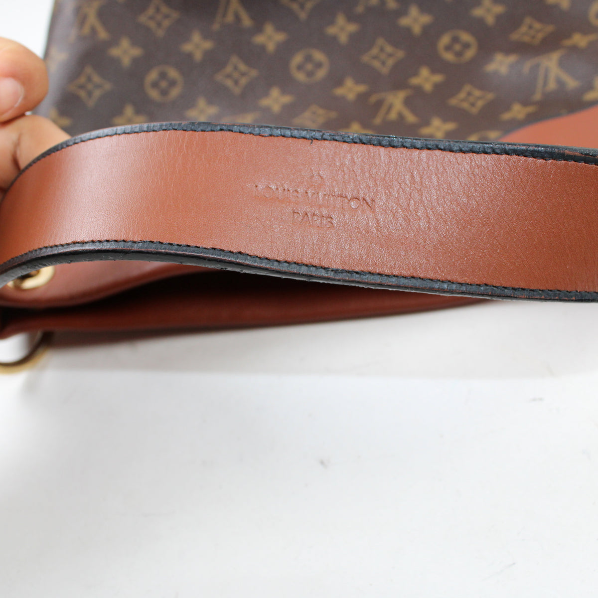 Louis Vuitton Tuileries Besace