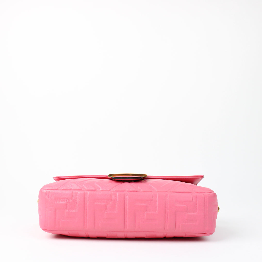 Fendi Baguette Media