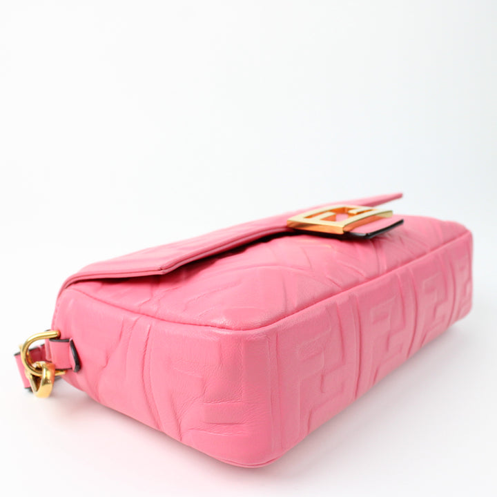 Fendi Baguette Media