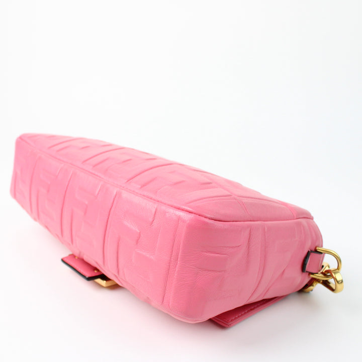 Fendi Baguette Media