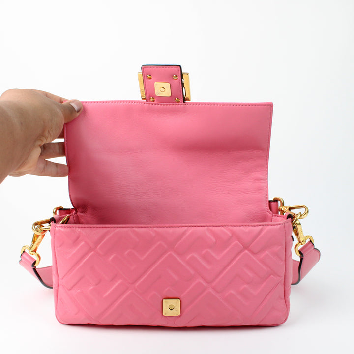 Fendi Baguette Media