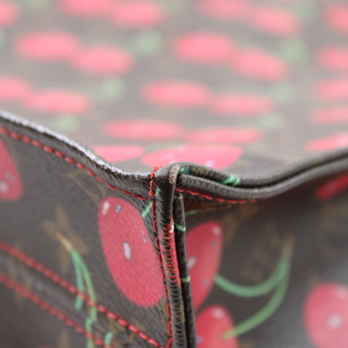 Louis Vuitton X Takashi Murakami Sac Plat Cherry