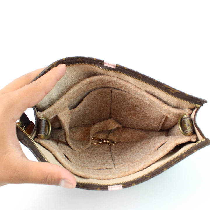 Louis Vuitton Pochette Toilette Summer Trunks 25