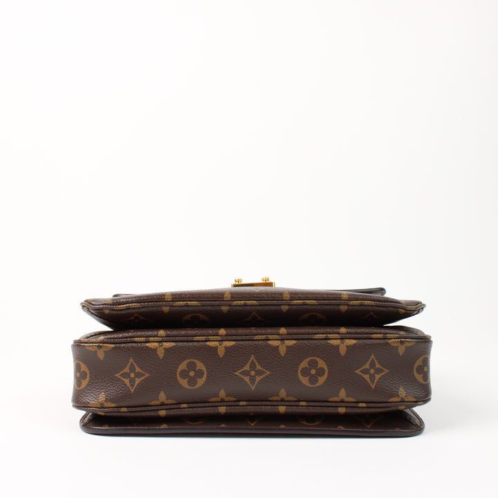 Louis Vuitton Metis Clutch