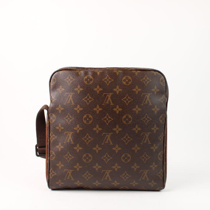 Louis Vuitton Beaubourd shoulder bag