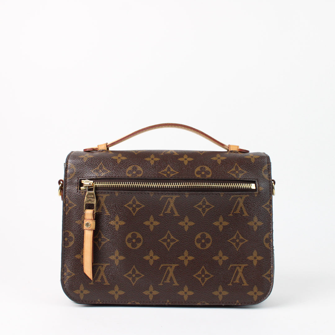 Louis Vuitton Metis Clutch