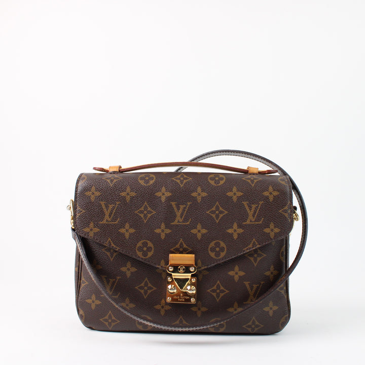 Louis Vuitton Metis Clutch