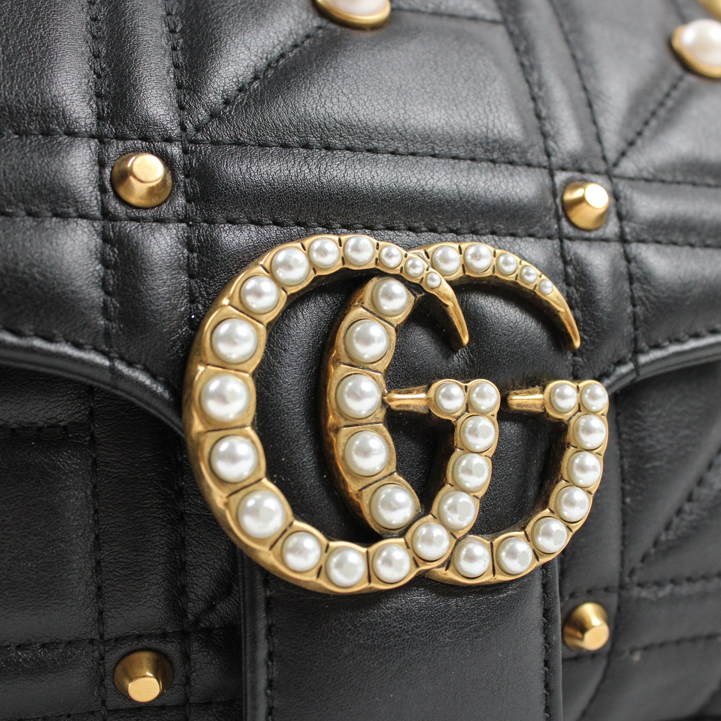 Gucci GG Marmont Pearly Media