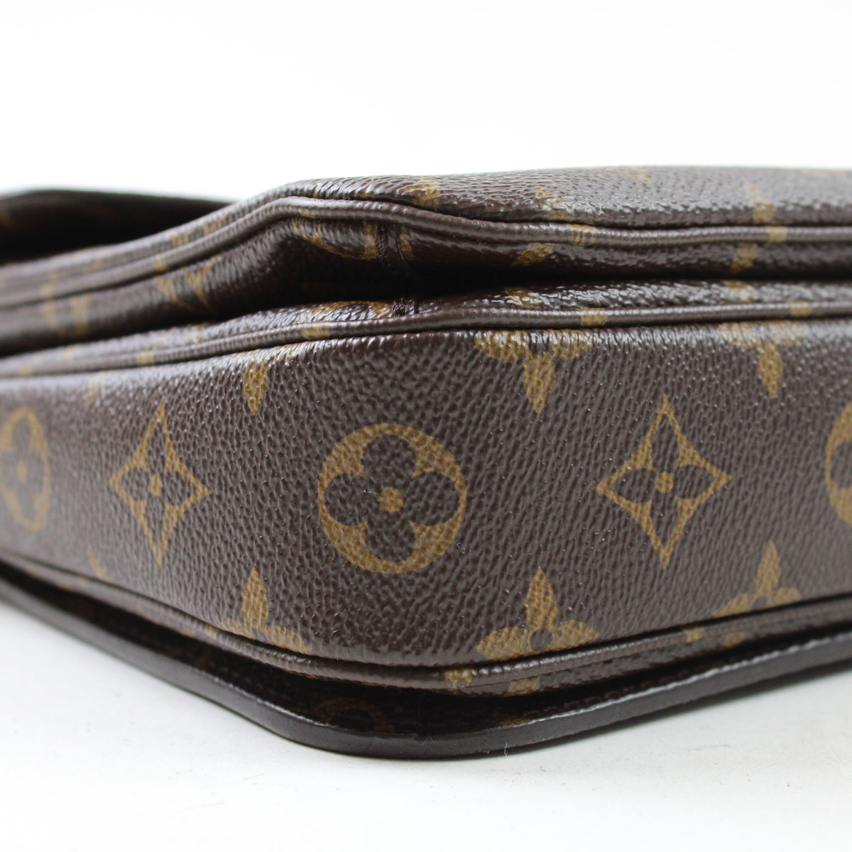 Louis Vuitton Pochette Métis