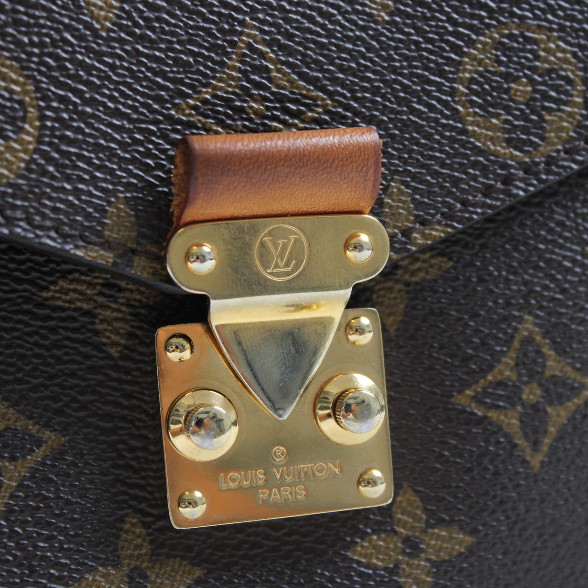 Louis Vuitton Pochette Métis