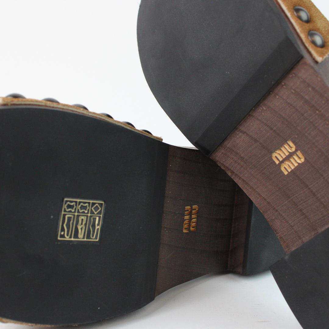 Miu Miu clogs in faded suede