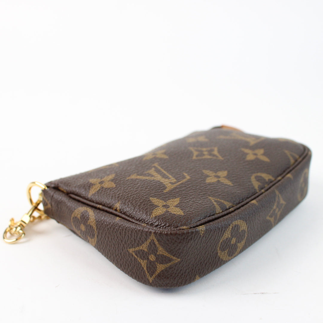 Louis Vuitton Pochette Accessories Mini