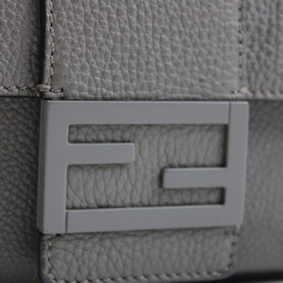 Fendi Baguette Messenger Media