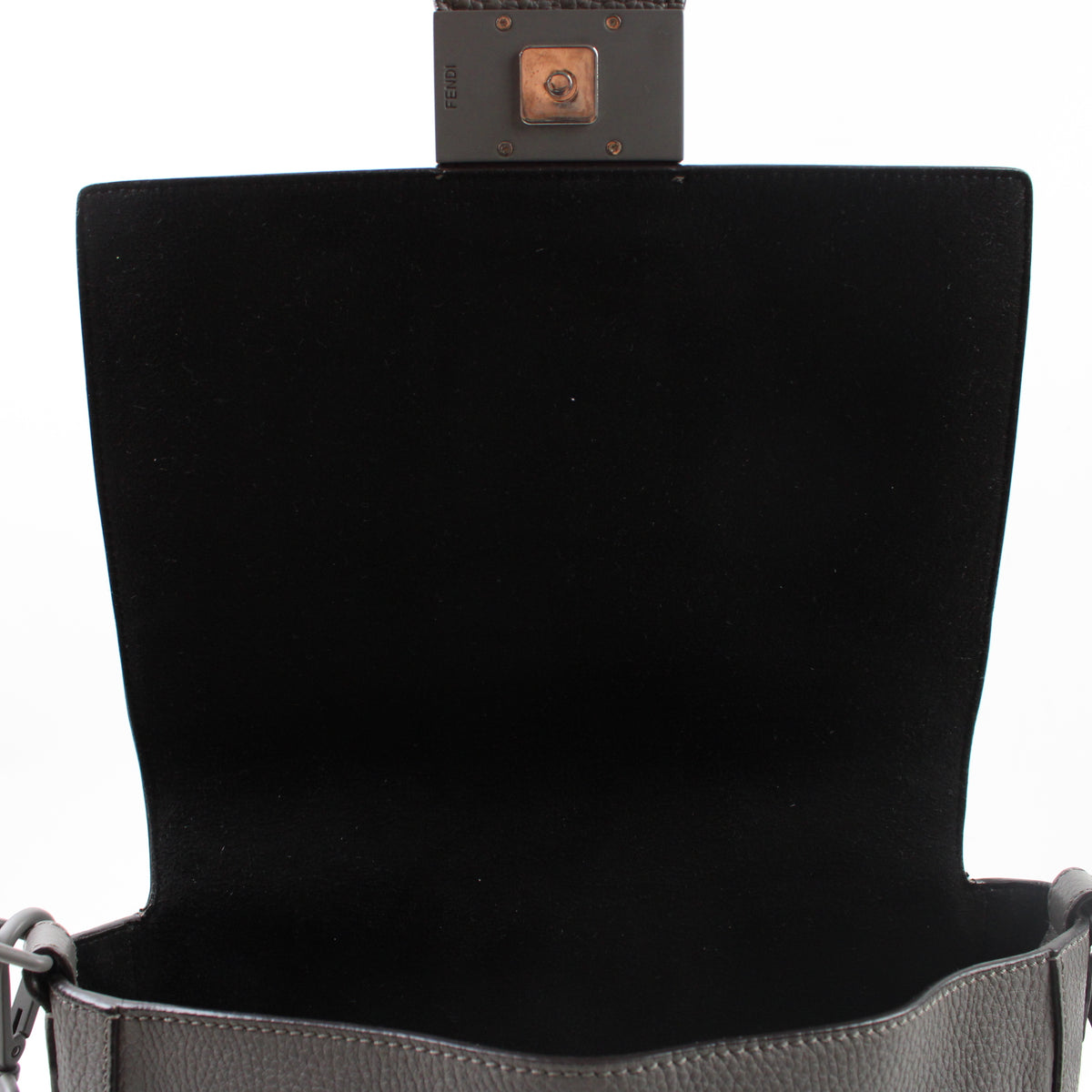 Fendi Baguette Messenger Media