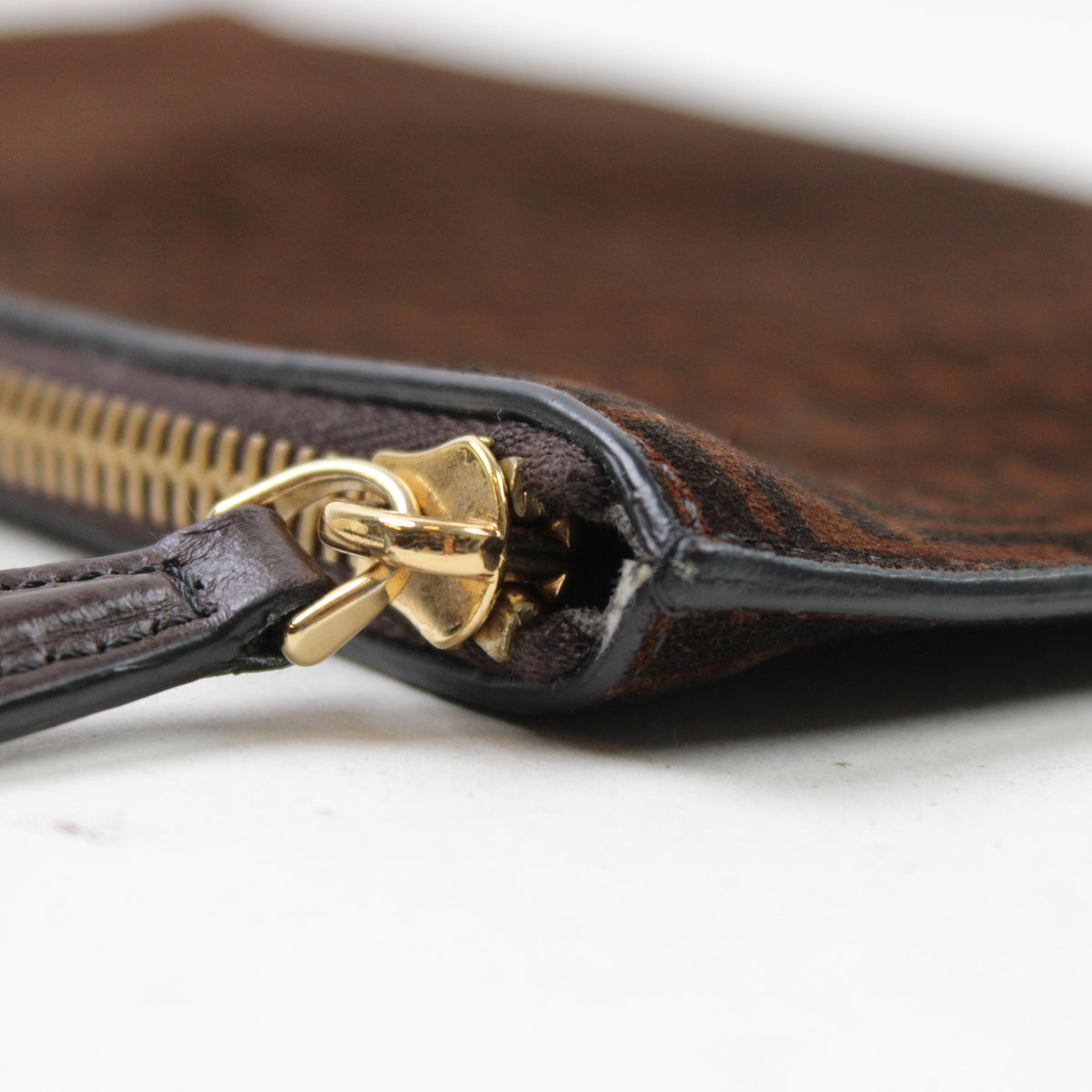 Fendi Medium Flat Pouch In Pelle Scamosciata