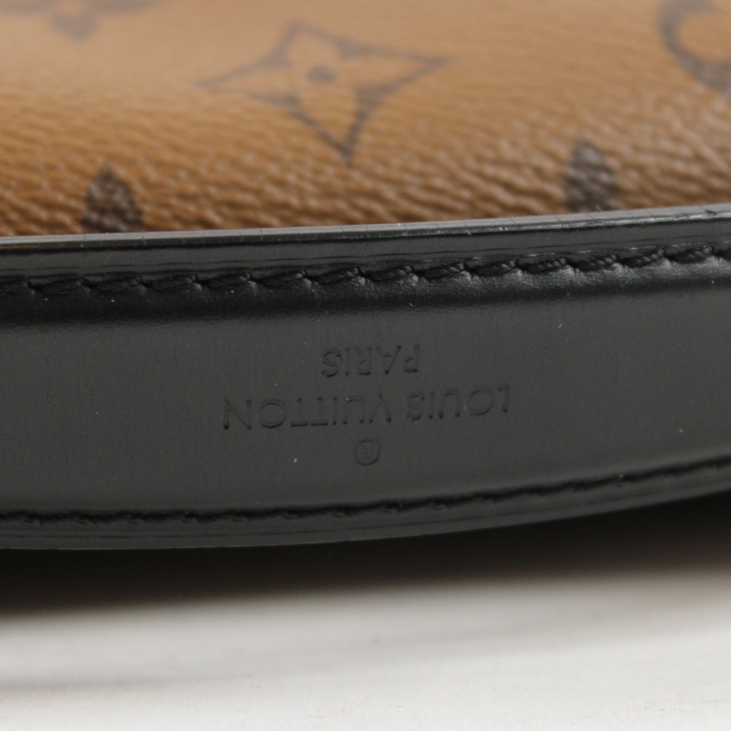 Louis Vuitton Pochette Metis Reverse