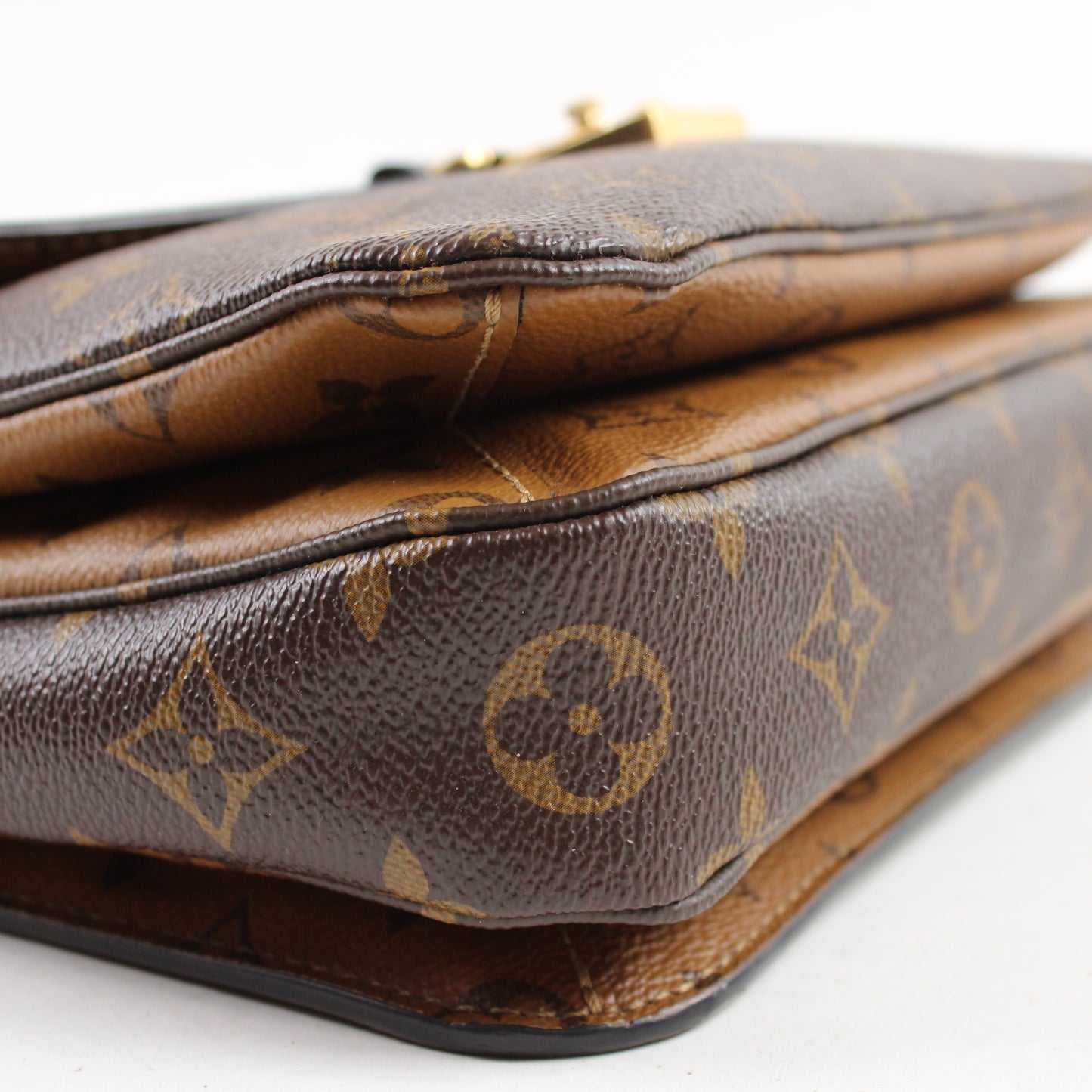 Louis Vuitton Pochette Metis Reverse